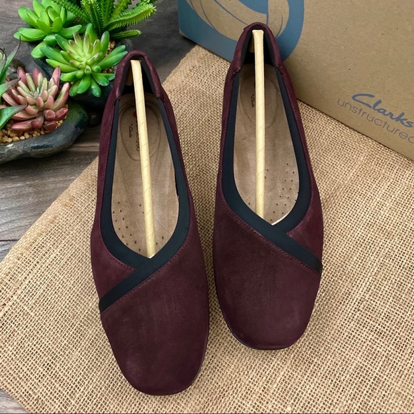 NIB Clarks Un Darcey Ease Slip On Ballet Flats - Picture 2 of 12